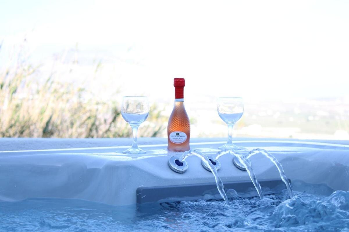 Villa Solasta #1 With Jacuzzi In Santorini Akrotírion 외부 사진